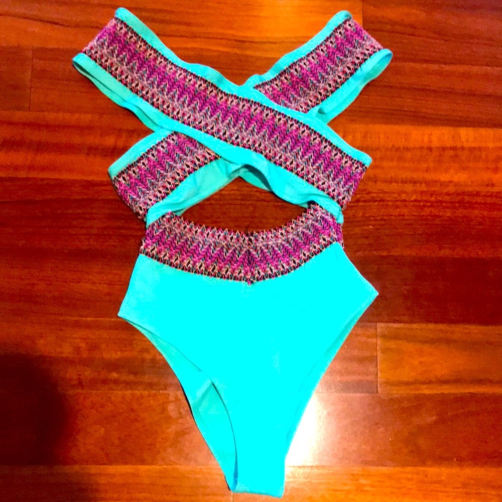 Resort Cross over swimsuit